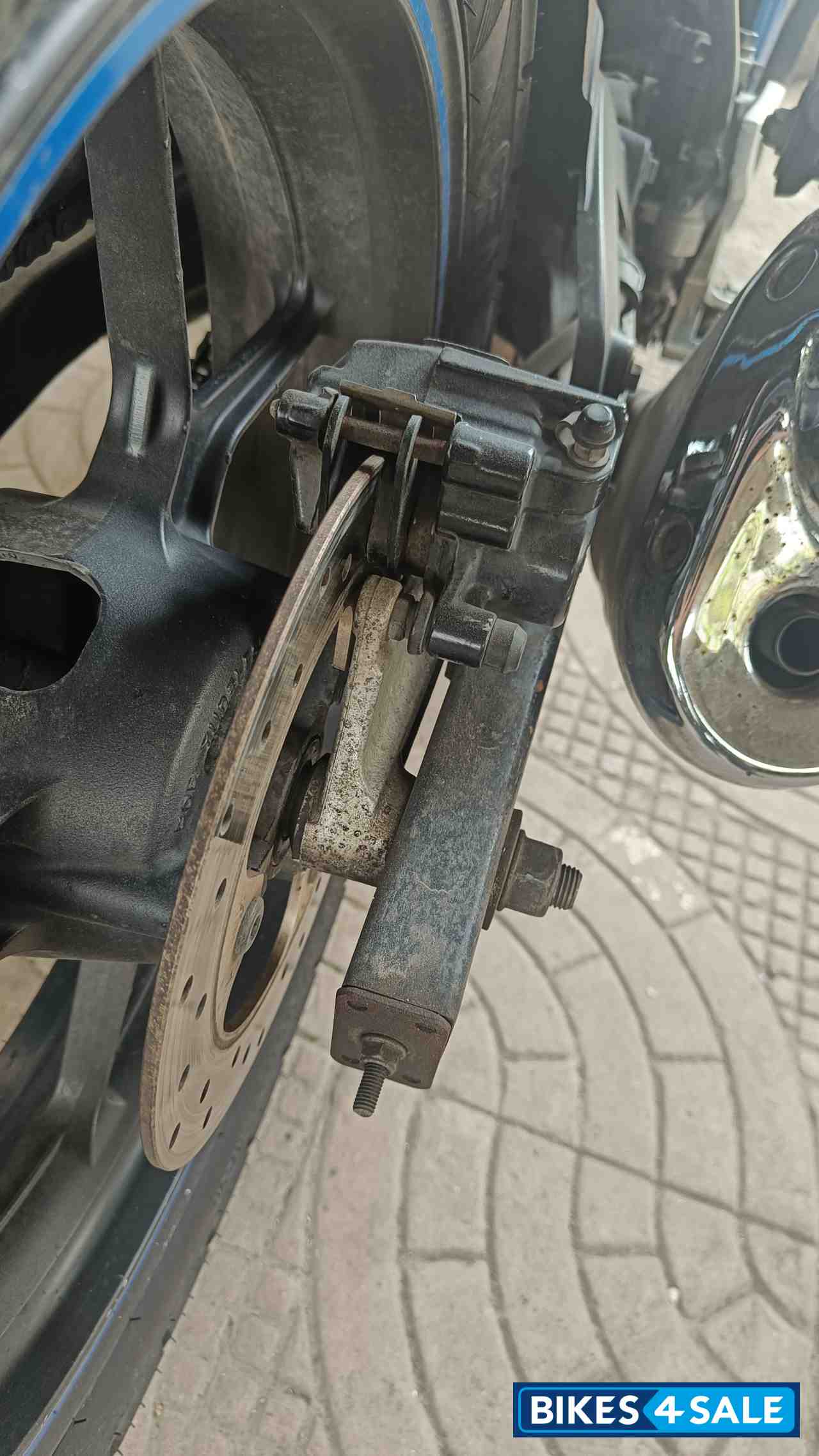 Blue/white Suzuki Gixxer 150 Blue/white Suzuki Gixxer 150