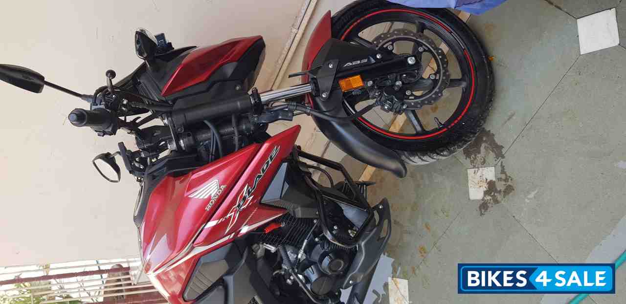 Red Honda XBlade BS6 Red Honda XBlade BS6