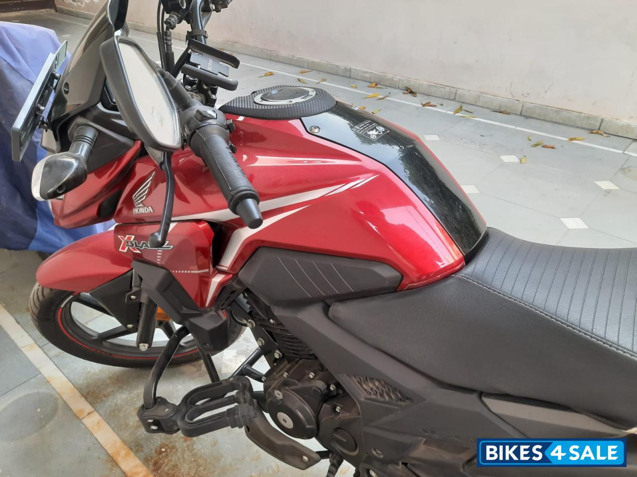 Red Honda XBlade BS6 Red Honda XBlade BS6