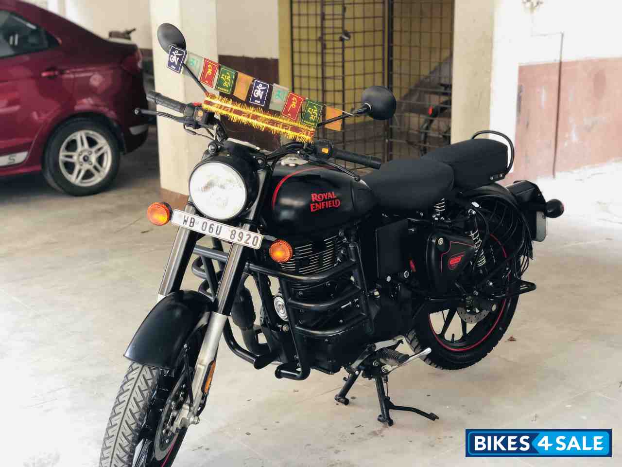 Stealth Black Royal Enfield Classic Stealth Black