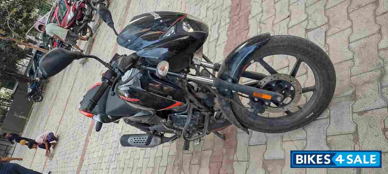 Bajaj Pulsar 125 Split Seat