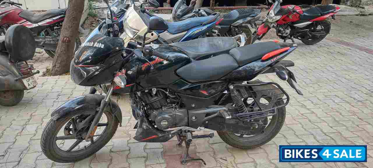 Bajaj Pulsar 125 Split Seat