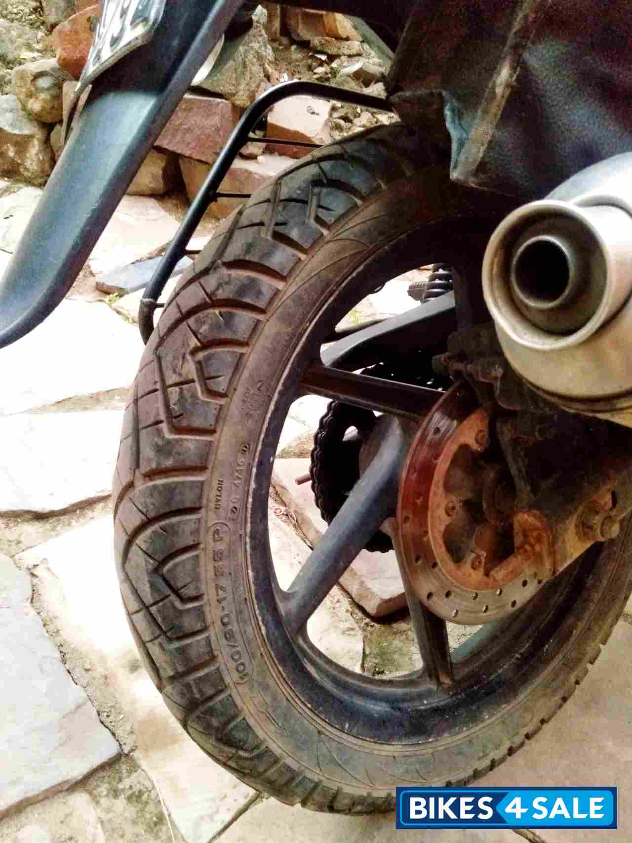 Black Bajaj Pulsar 220F