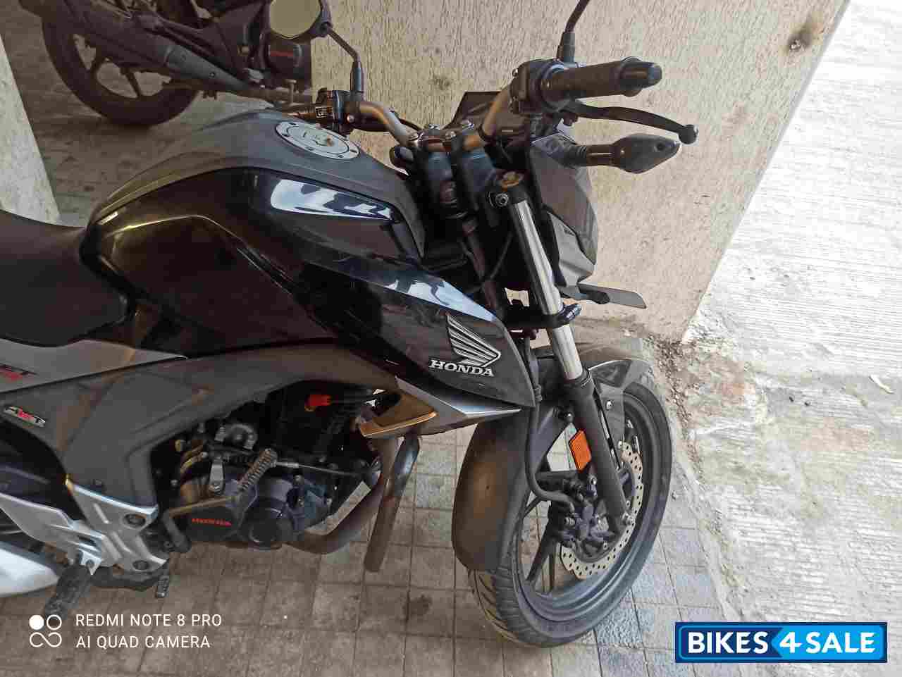Black Honda CB Hornet 160R