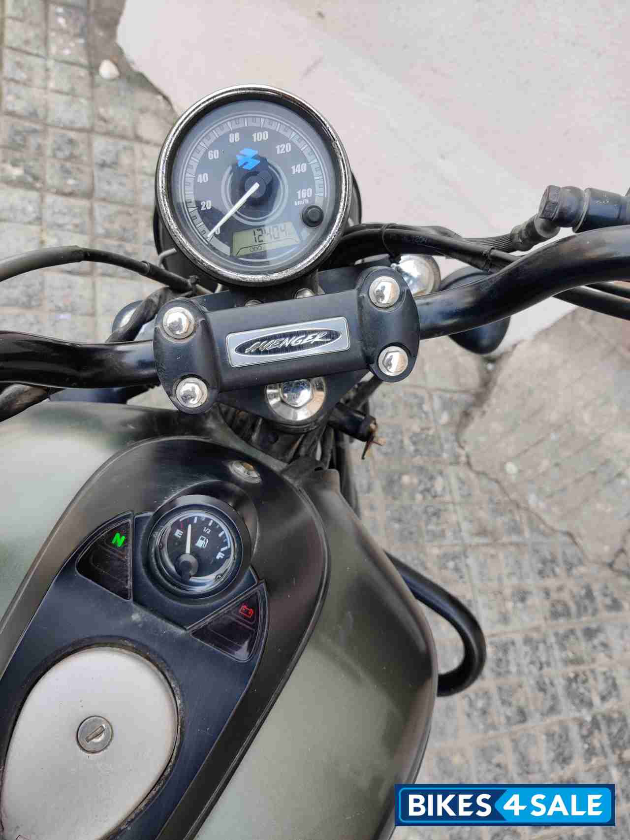 Bajaj Avenger Street 220