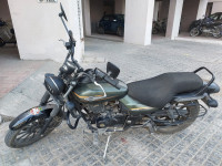 Bajaj Avenger Street 220