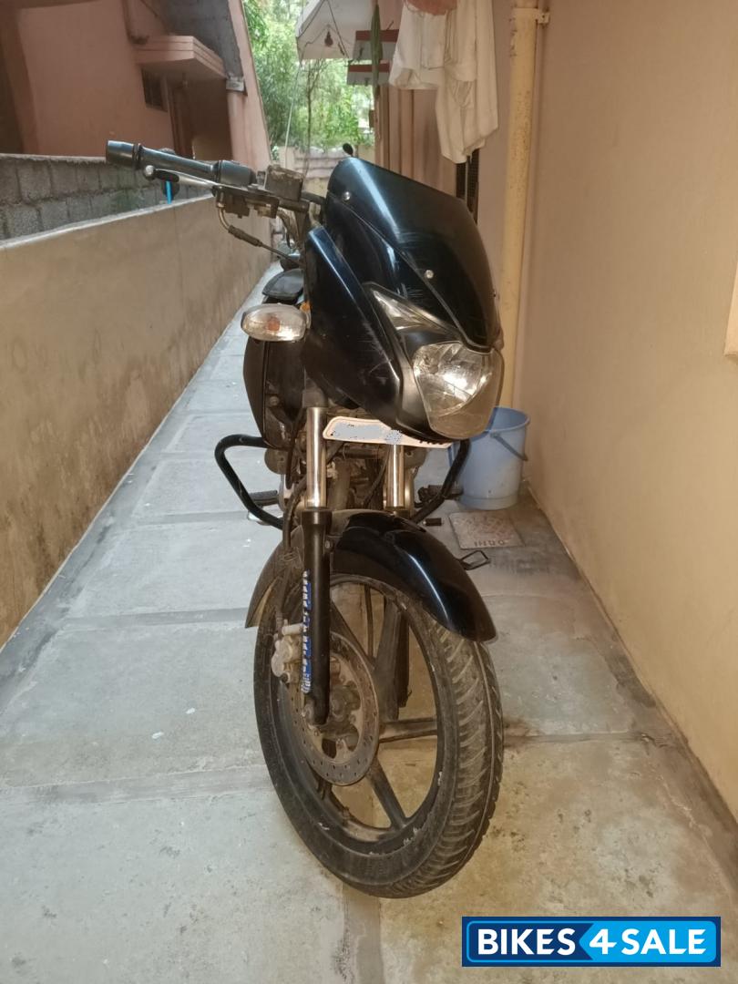 Black Bajaj Pulsar 150 Black Bajaj Pulsar 150