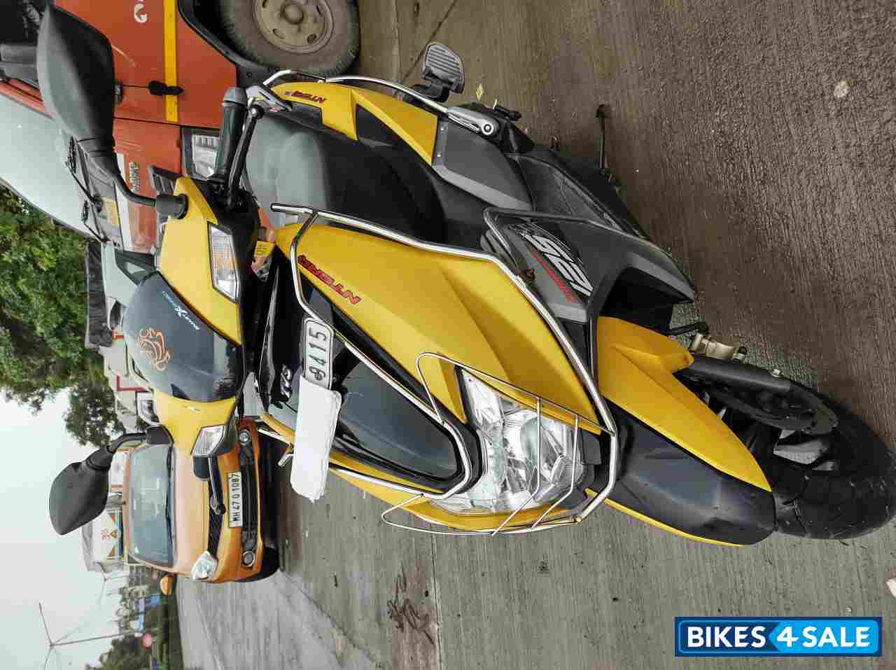 Golden N Grey TVS NTORQ 125 Golden N Grey TVS NTORQ 125