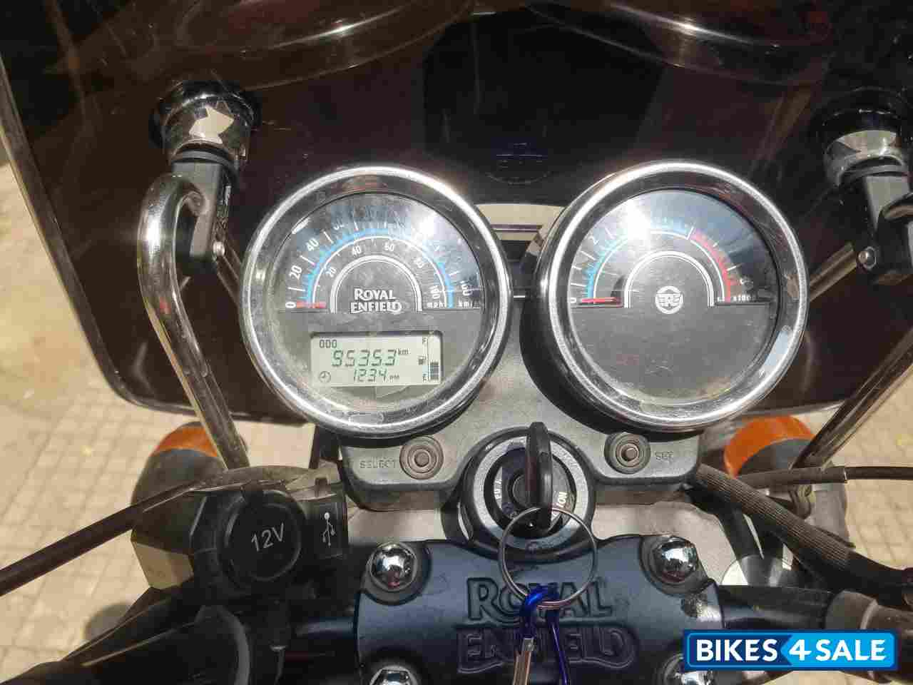 Roving Red Royal Enfield Thunderbird X 350