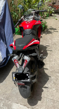 Red Bajaj Pulsar RS 200