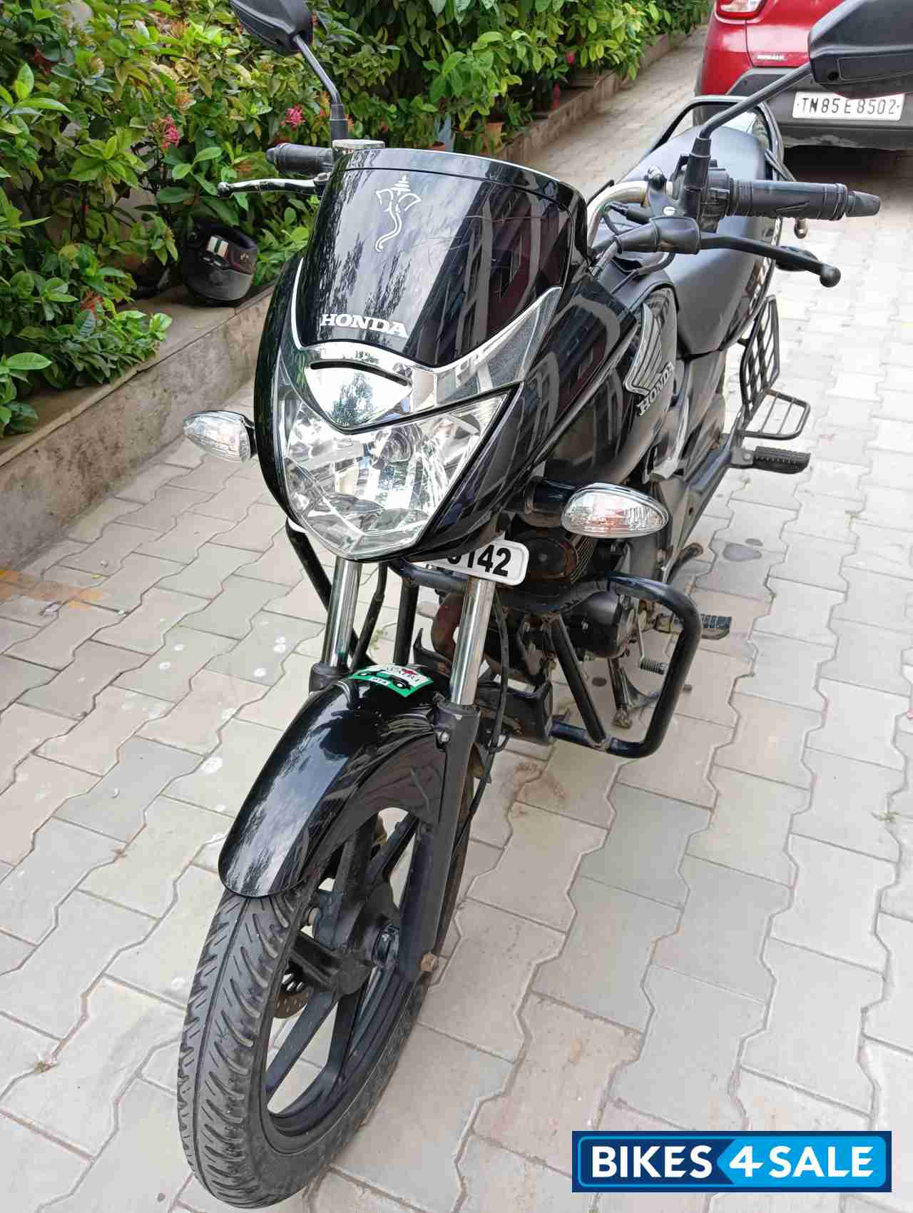 Black Honda CB Unicorn