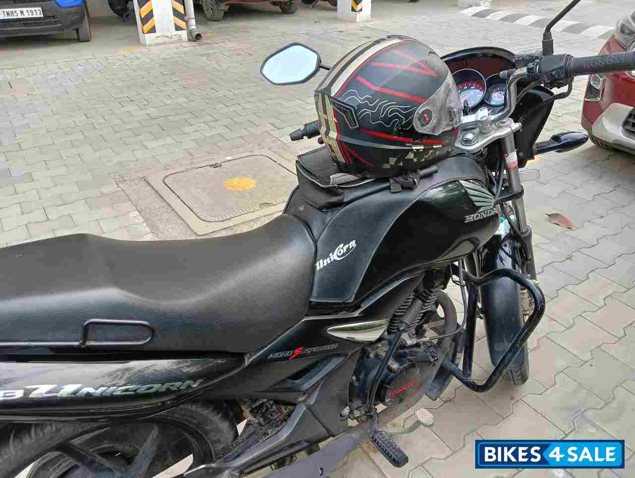 Black Honda CB Unicorn