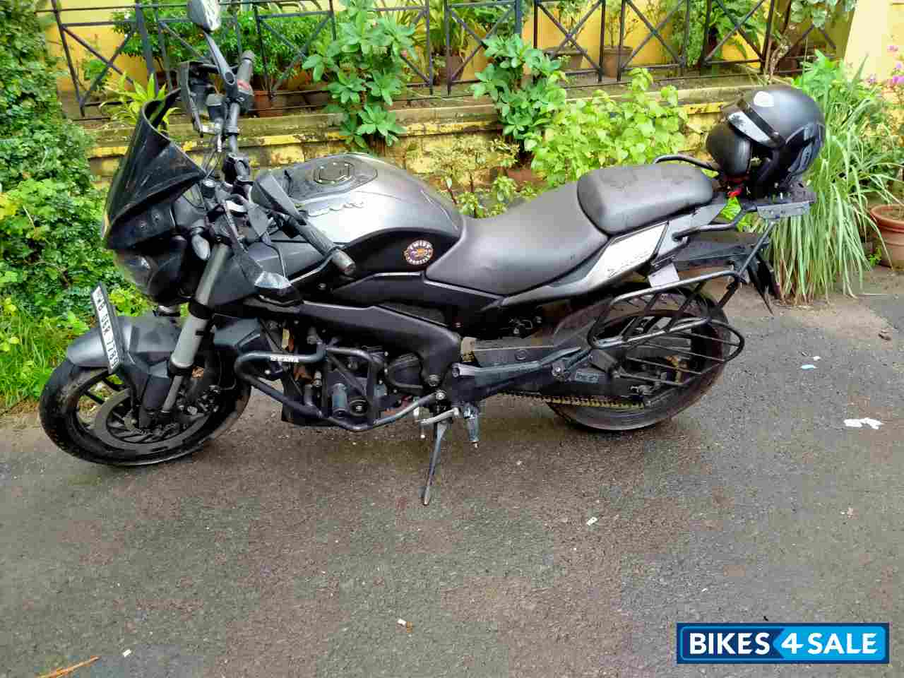 Charcoal Black Bajaj Dominar 2019 Dominar UG