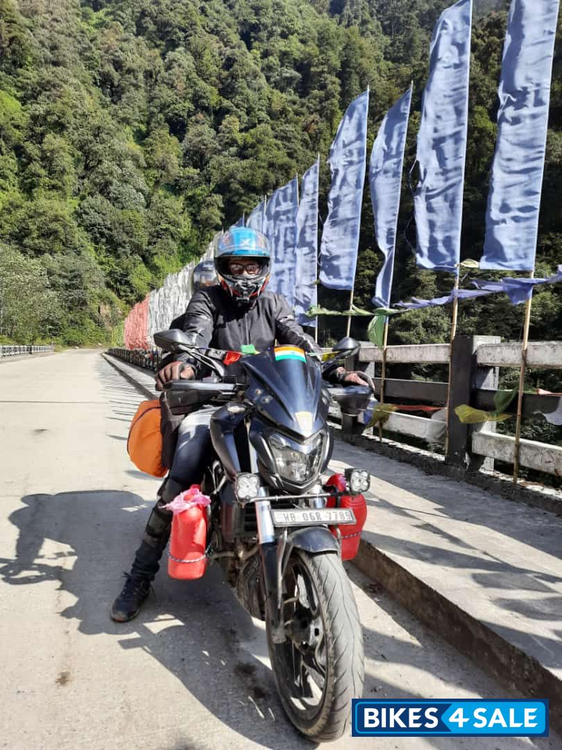 Charcoal Black Bajaj Dominar 2019 Dominar UG