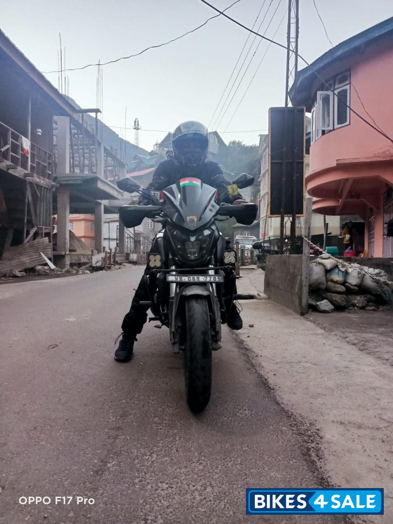 Charcoal Black Bajaj Dominar 2019 Dominar UG