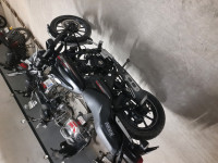 Bajaj Avenger Street 220