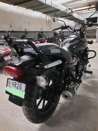 Bajaj Avenger Street 220