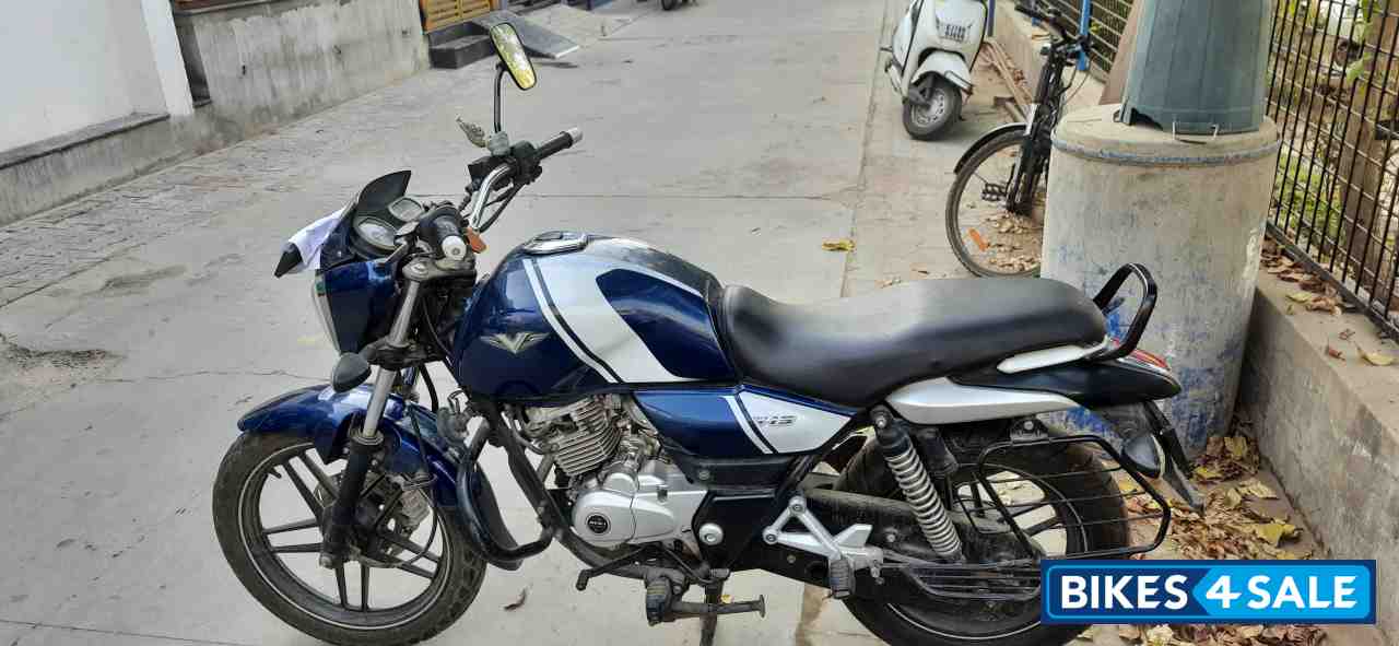 Blue Bajaj V15 Blue Bajaj V15