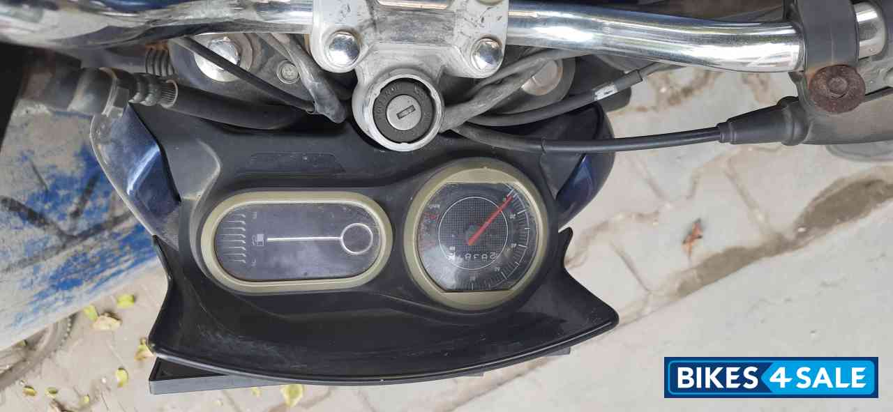 Blue Bajaj V15 Blue Bajaj V15