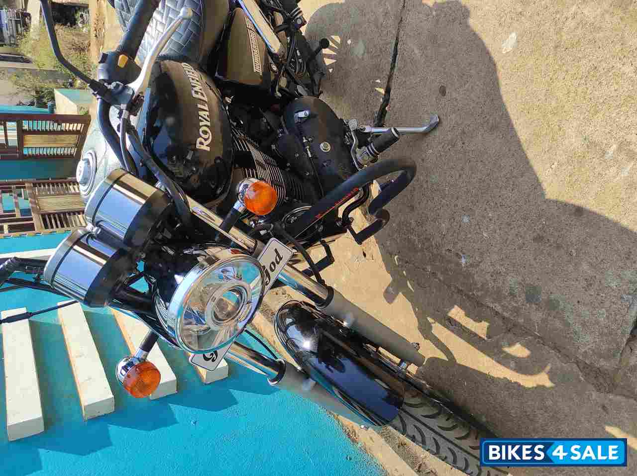 Black Royal Enfield Thunderbird TwinSpark 350