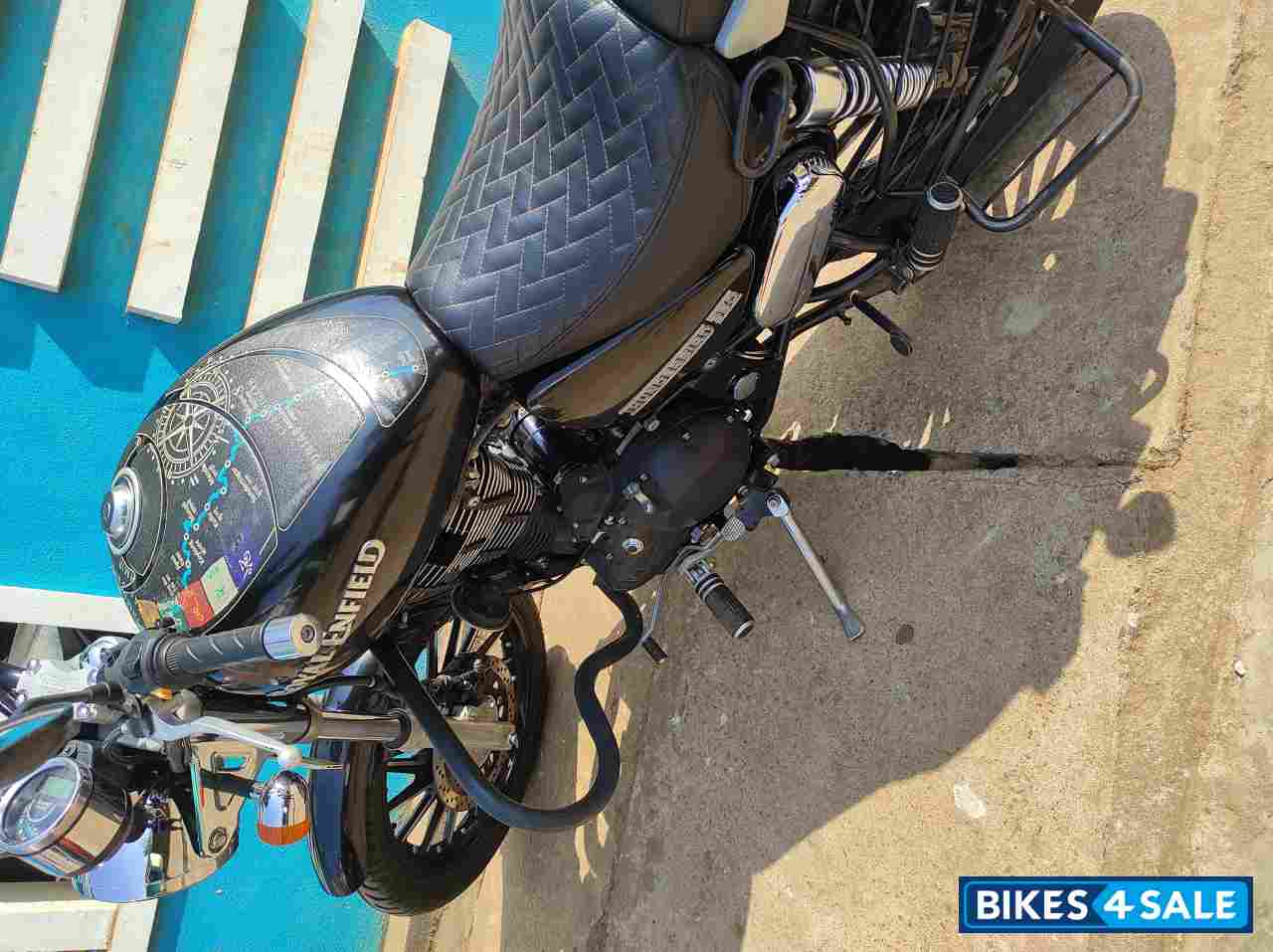 Black Royal Enfield Thunderbird TwinSpark 350