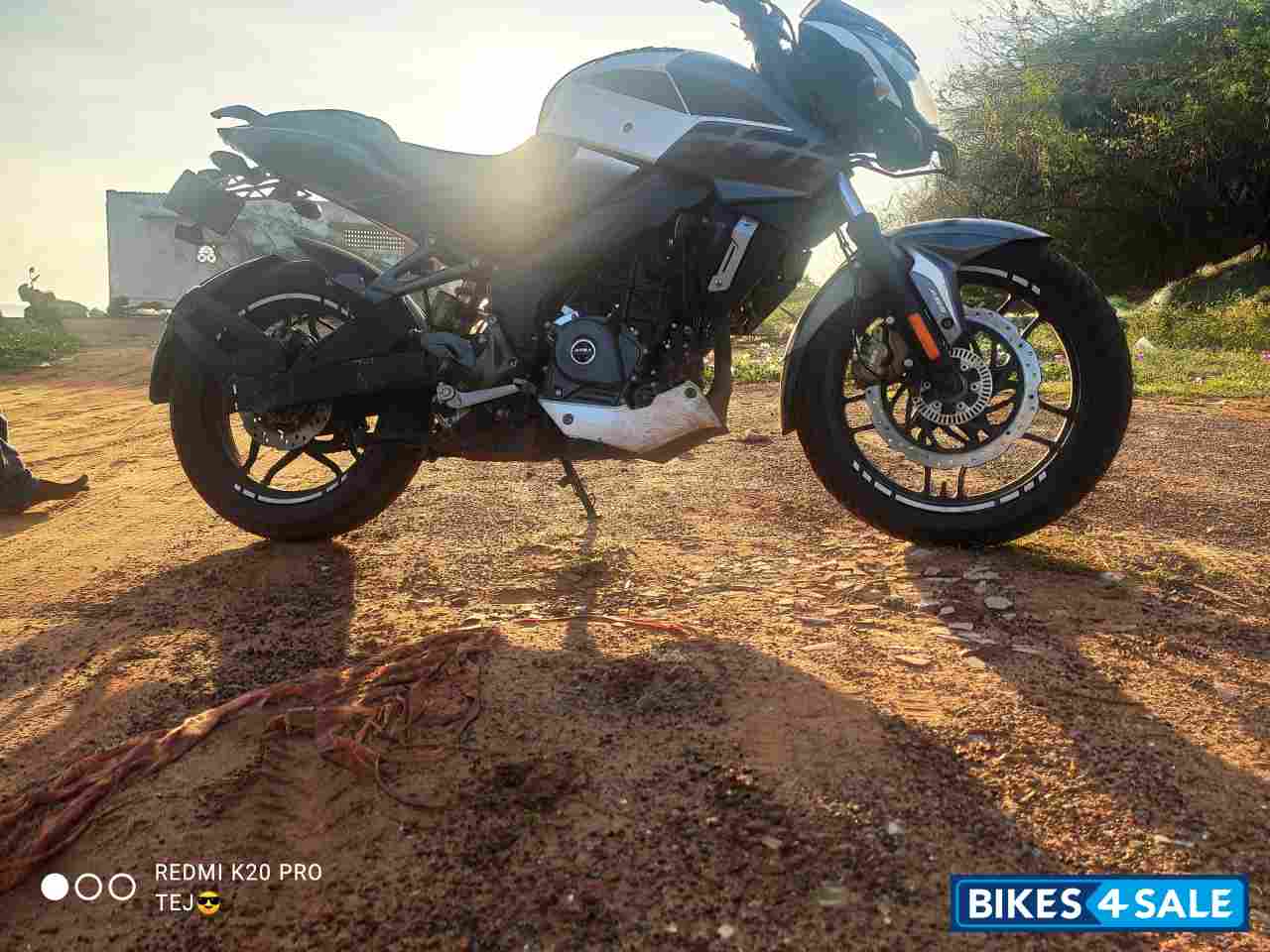 White Bajaj Pulsar NS 200 BS6