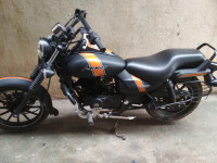 Bajaj Avenger 220 DTS-i