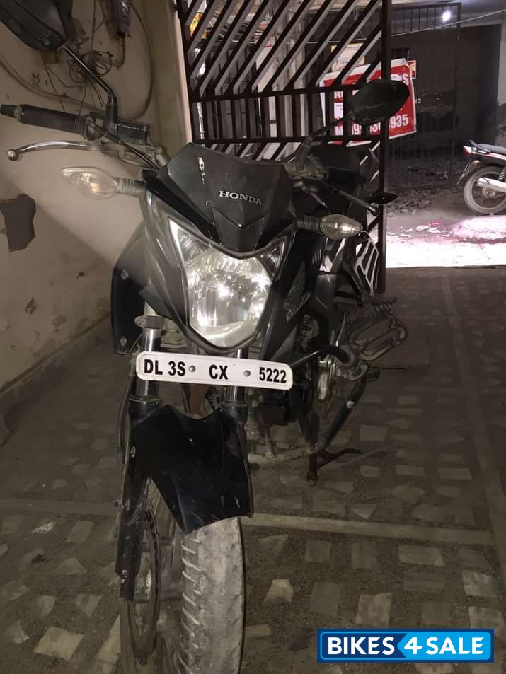 Black Honda CB Hornet 160R