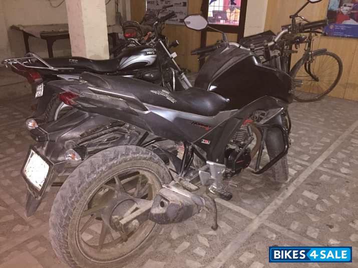 Black Honda CB Hornet 160R