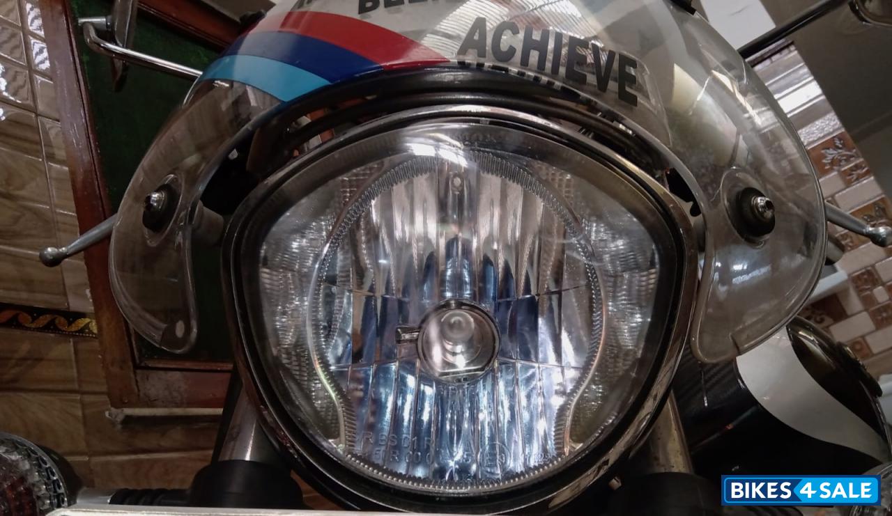 Black Bajaj Avenger Cruise 220 BS6