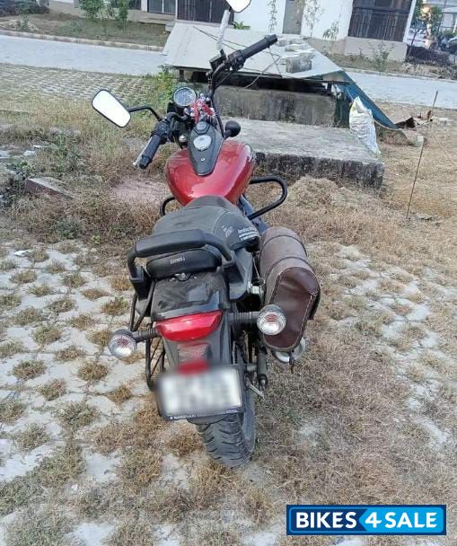 Red Bajaj Avenger Street 160