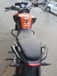 Orange KTM Duke 125