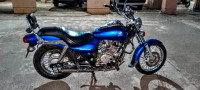 Blue Bajaj Avenger 180 DTS-i