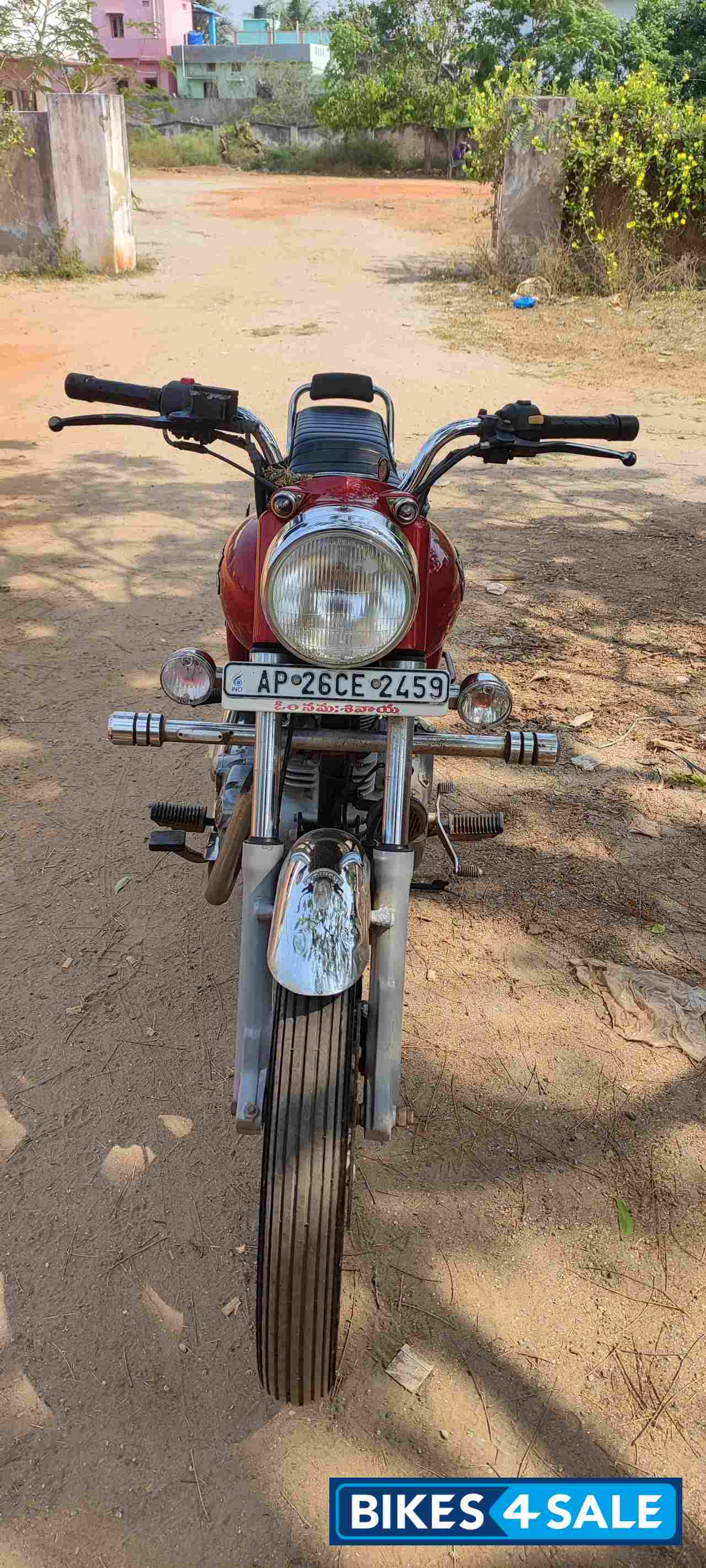Maroon Royal Enfield Bullet Electra Twinspark