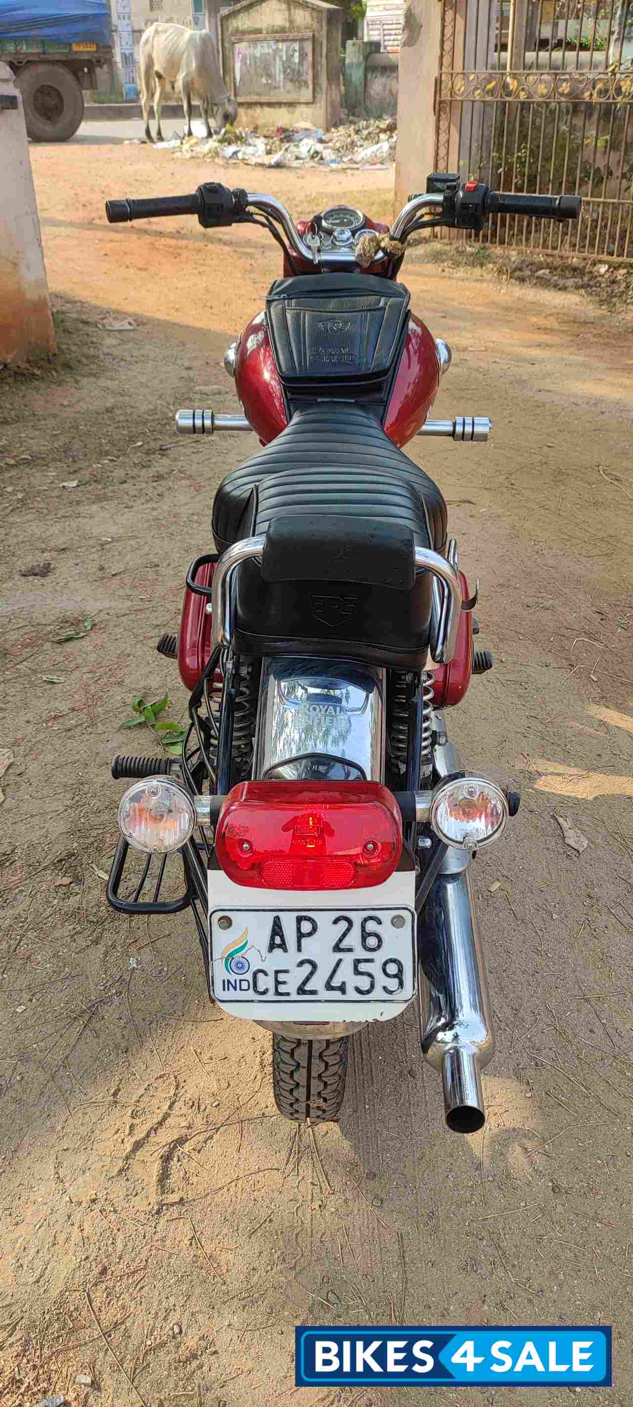 Maroon Royal Enfield Bullet Electra Twinspark