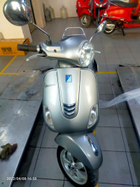 Grey Vespa VXL 125