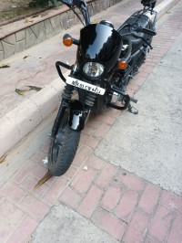 Black Harley Davidson Street 750