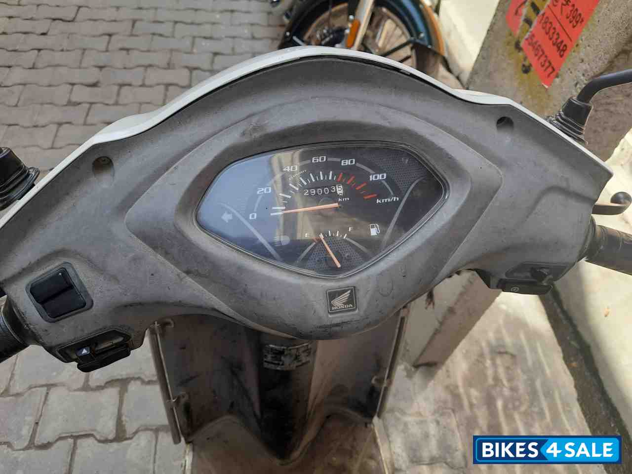 White Honda Activa 3G