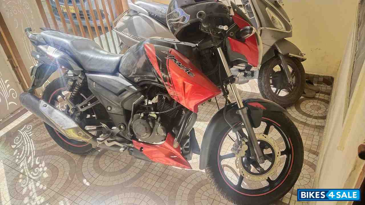 Black Red TVS Apache RTR 160