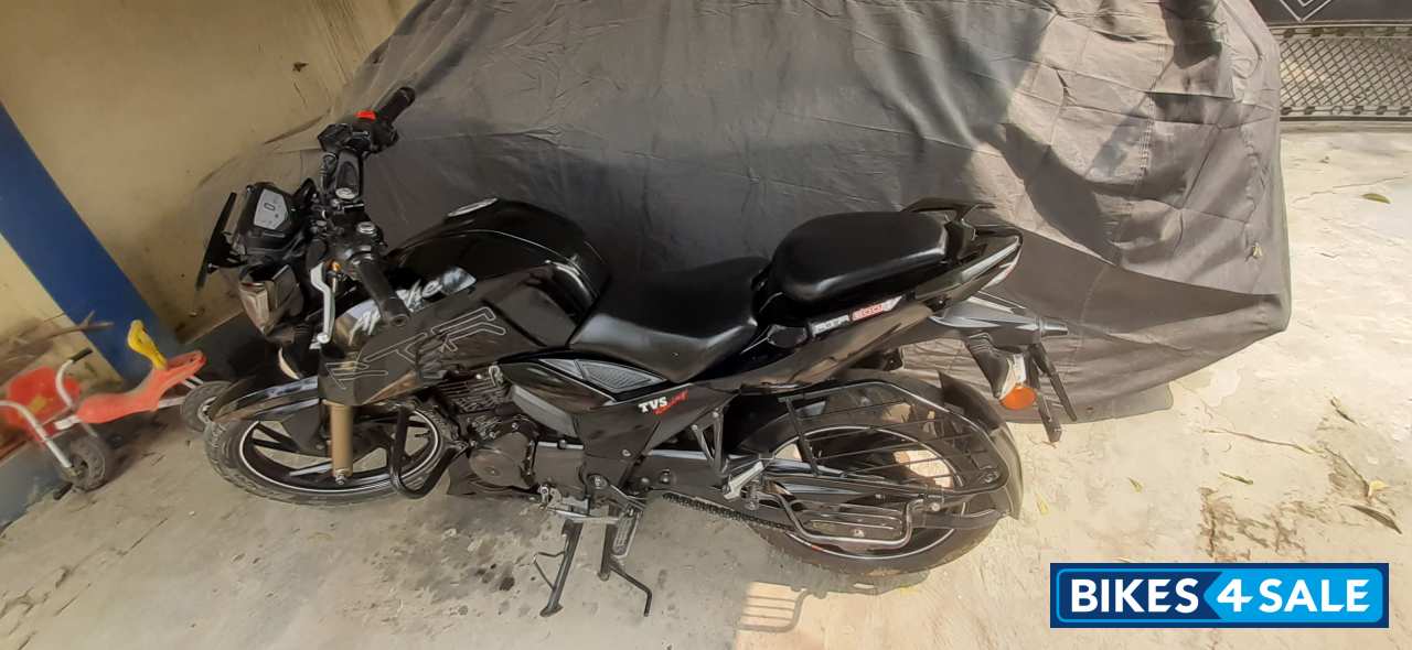 TVS Apache RTR 200 4V