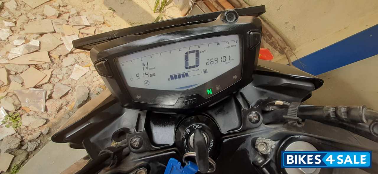 TVS Apache RTR 200 4V