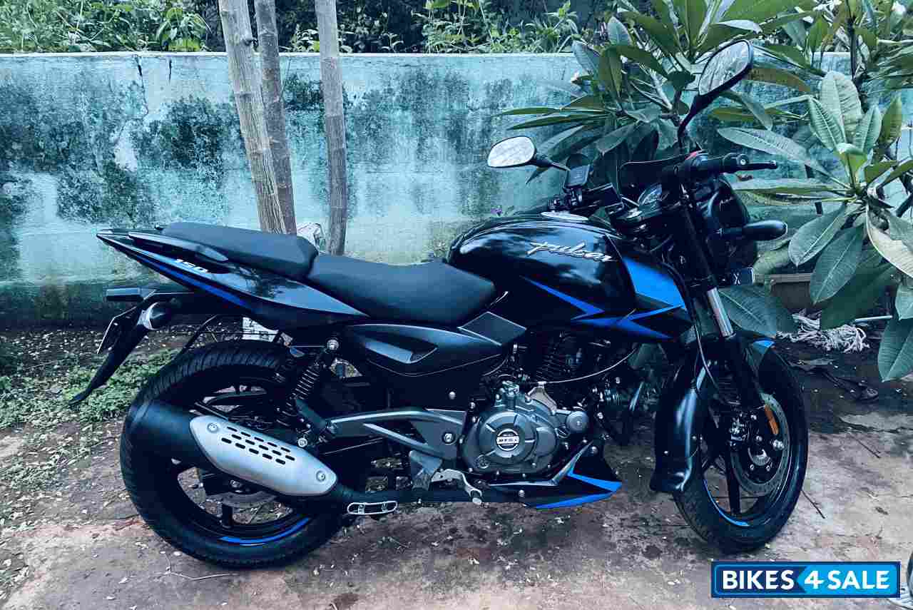 Bajaj Pulsar 150 Twin Disc BS6