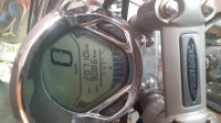 White Bajaj Avenger 220 DTS-i