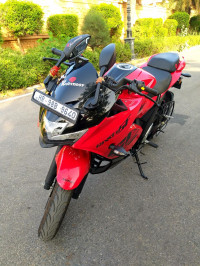 Suzuki GS 150R
