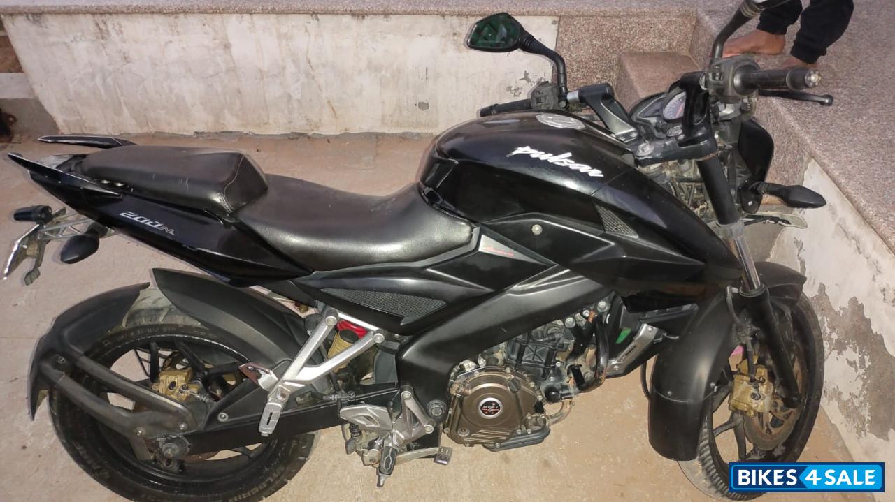 Bajaj Pulsar 200 NS