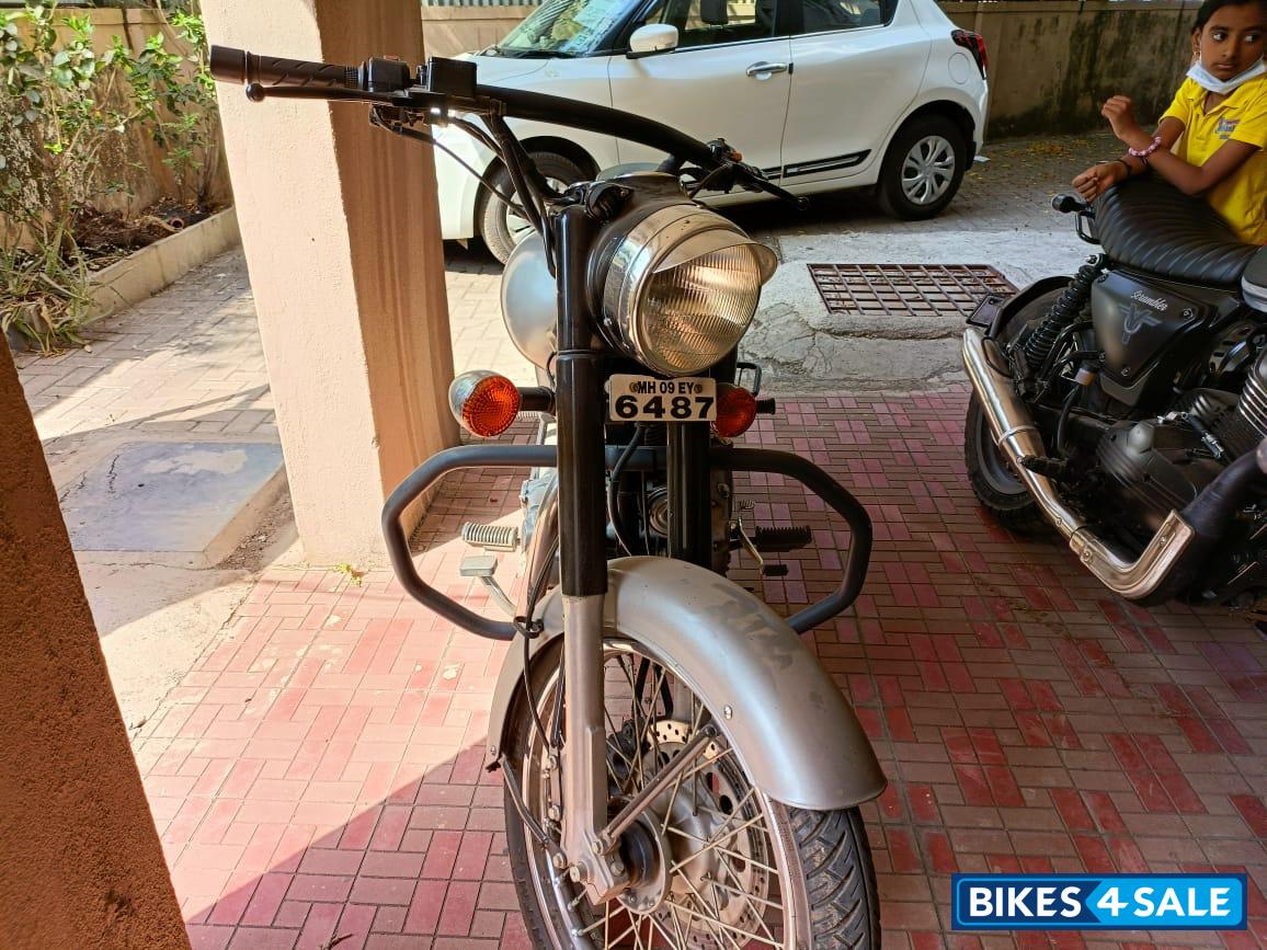 Gun Metal Gray Royal Enfield Classic Gunmetal Grey