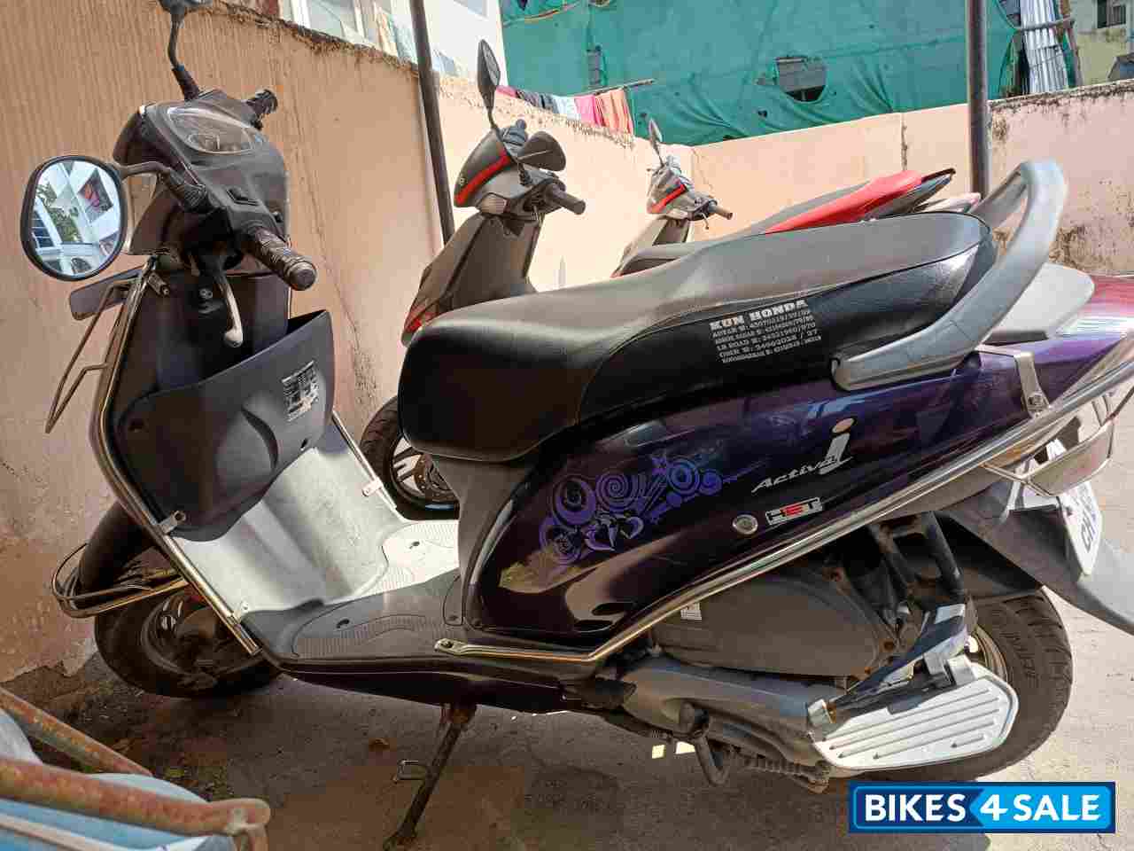Purple Honda Activa i