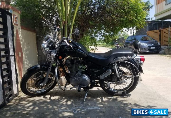 Black Royal Enfield Thunderbird TwinSpark 350