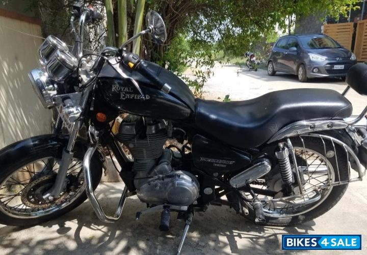 Black Royal Enfield Thunderbird TwinSpark 350