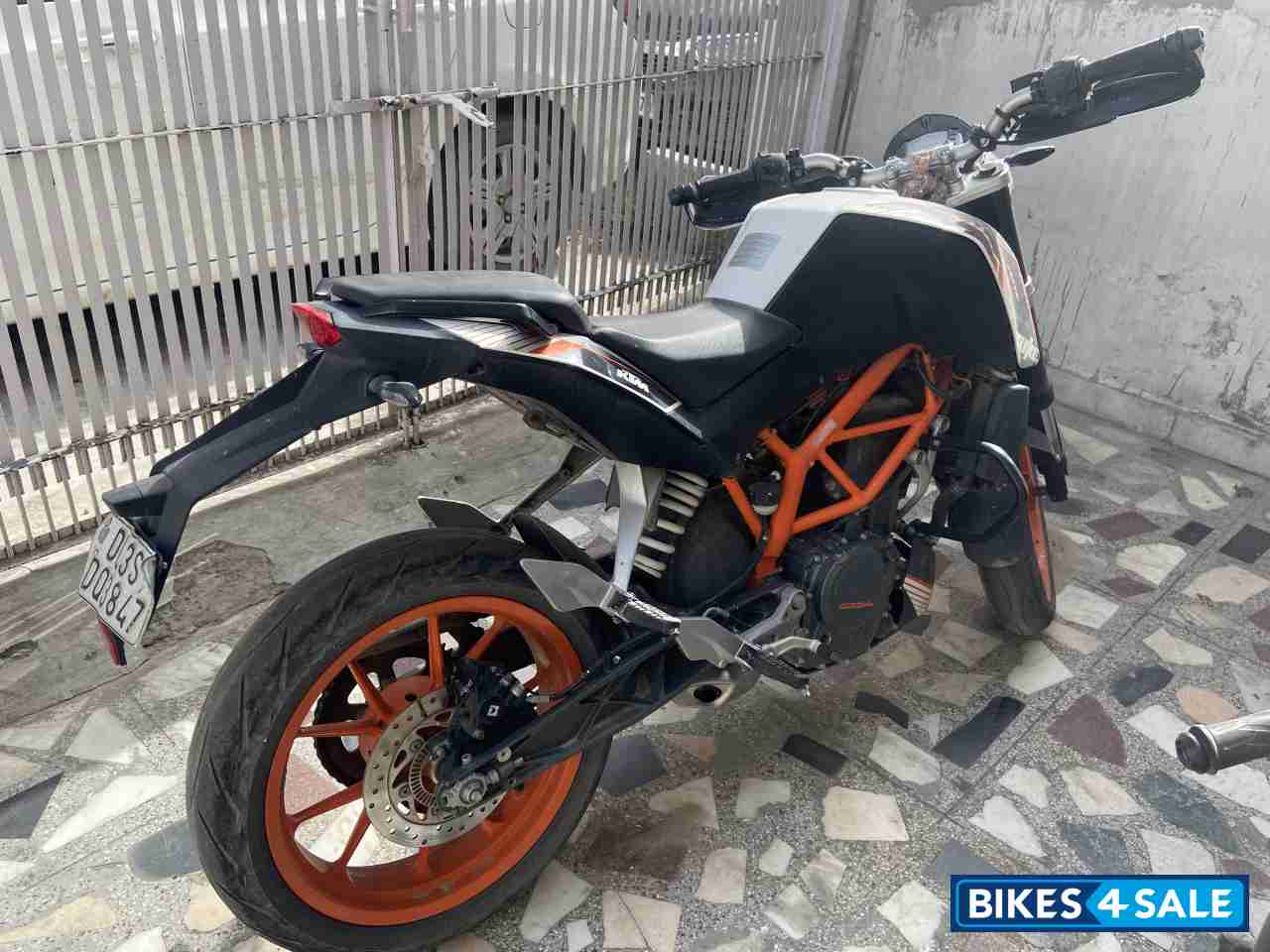 White KTM Duke 390